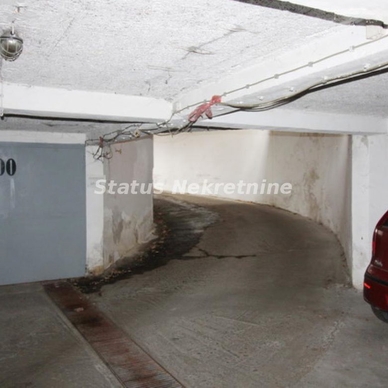 Garaža Prodaja Novi Sad  18 m2