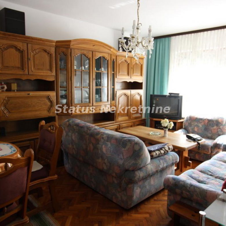 Kuća Prodaja Zrenjanin  332 m2