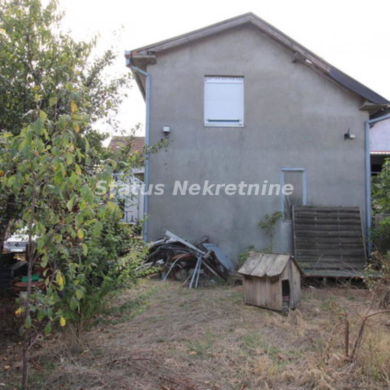 Kuća Prodaja Zrenjanin  332 m2
