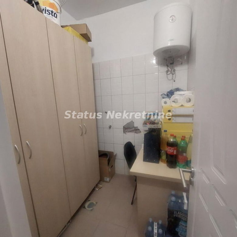 Lokal Izdavanje Novi Sad  120 m2