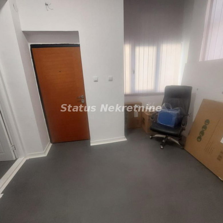 Lokal Izdavanje Novi Sad  120 m2