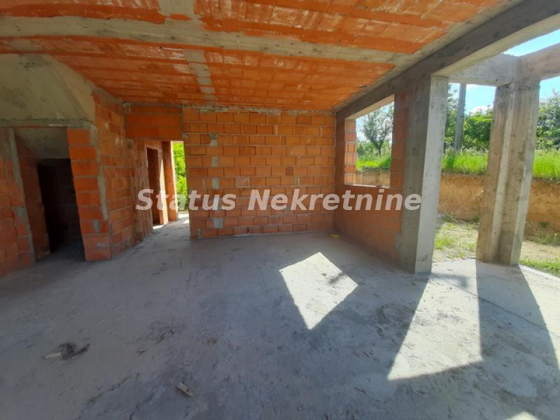 Kuća Prodaja Novi Sad  300 m2