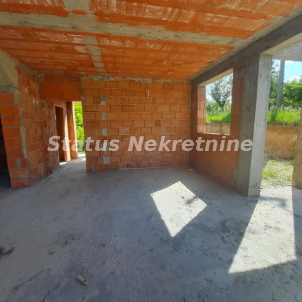 Kuća Prodaja Novi Sad  300 m2