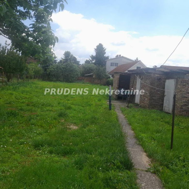 Kuća Prodaja Beograd  70 m2