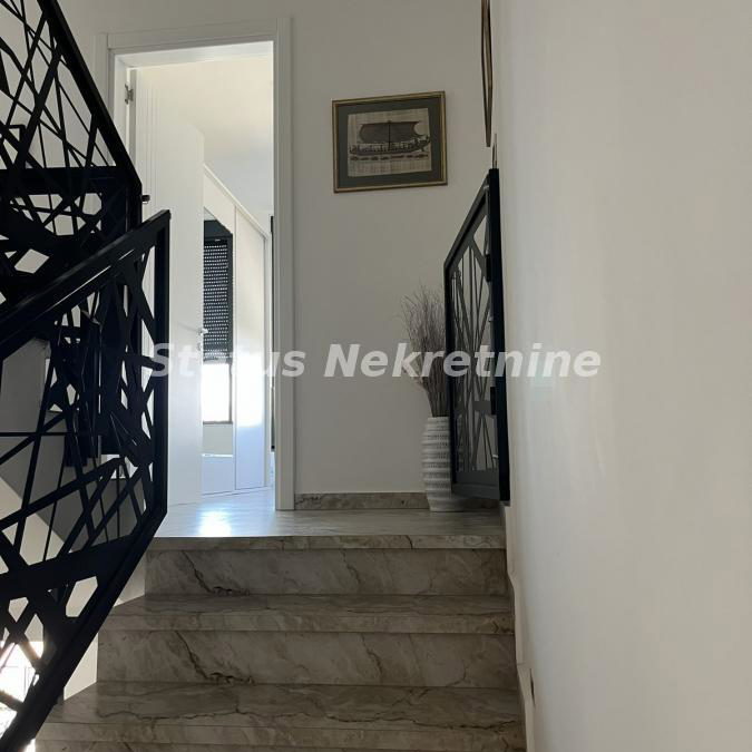 Stan Prodaja Novi Sad  147 m2