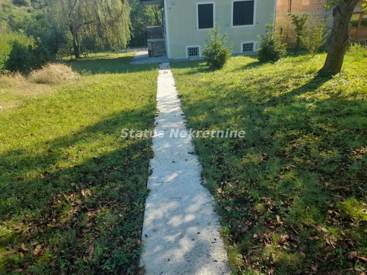 Kuća Prodaja Beočin Kuća Prodaja Beočin 246 m2
