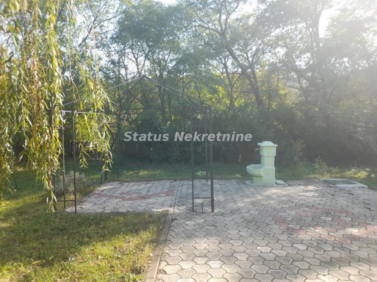 Kuća Prodaja Beočin Kuća Prodaja Beočin 246 m2