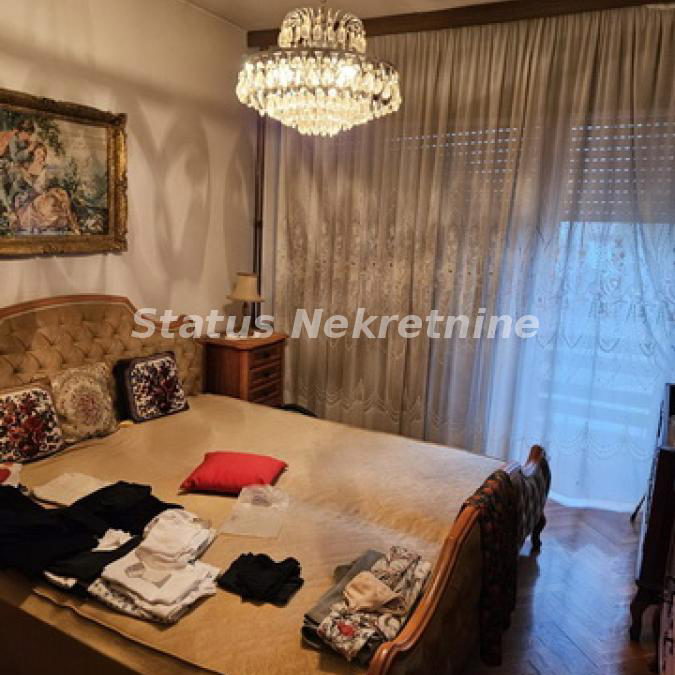 Kuća Prodaja Novi Sad  260 m2
