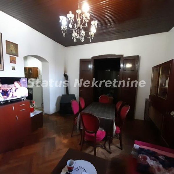 Kuća Prodaja Sremska Mitrovica  230 m2