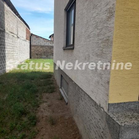 Kuća Prodaja Novi Sad  250 m2