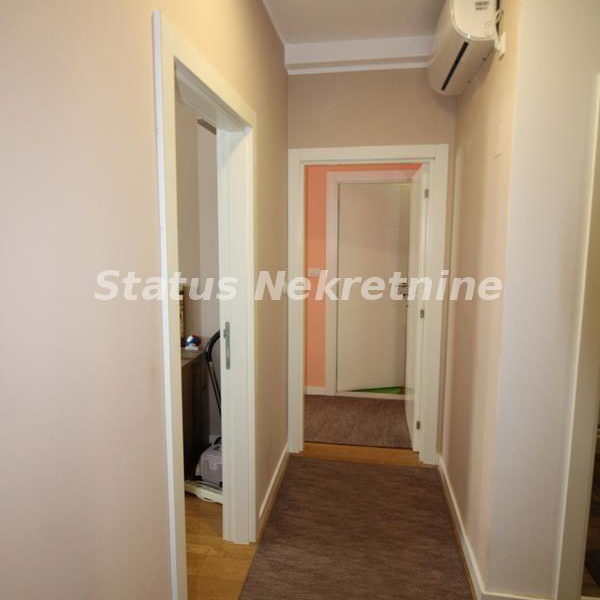 Stan Prodaja Novi Sad  95 m2