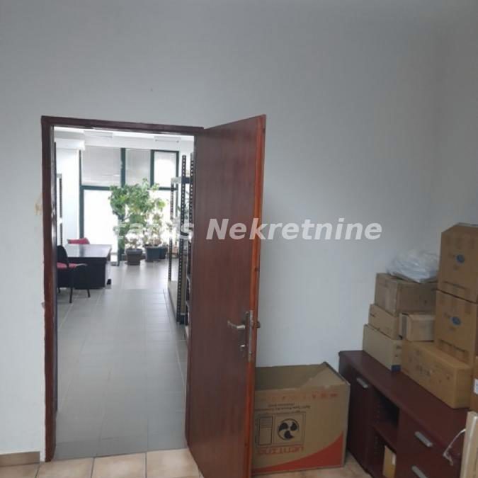 Lokal Prodaja Novi Sad  133 m2