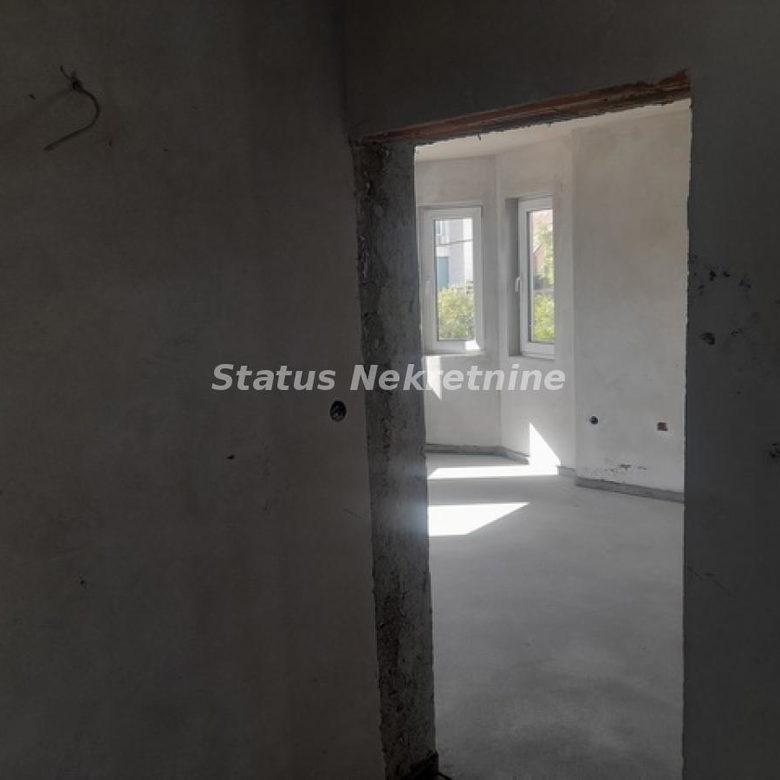 Lokal Izdavanje Novi Sad  200 m2