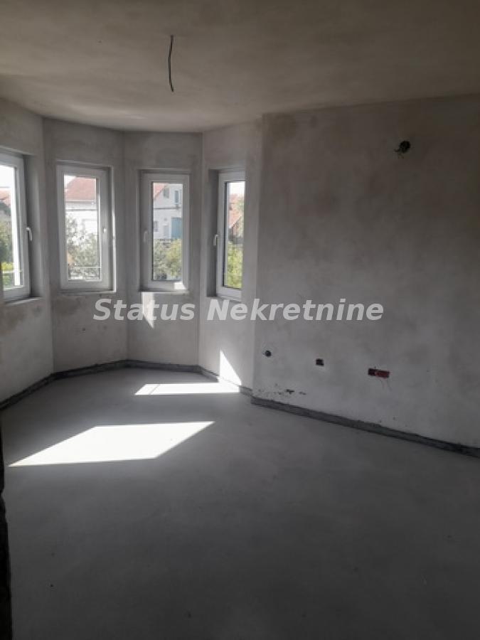 Lokal Izdavanje Novi Sad  200 m2