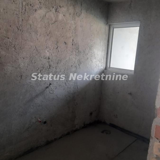 Lokal Izdavanje Novi Sad  200 m2