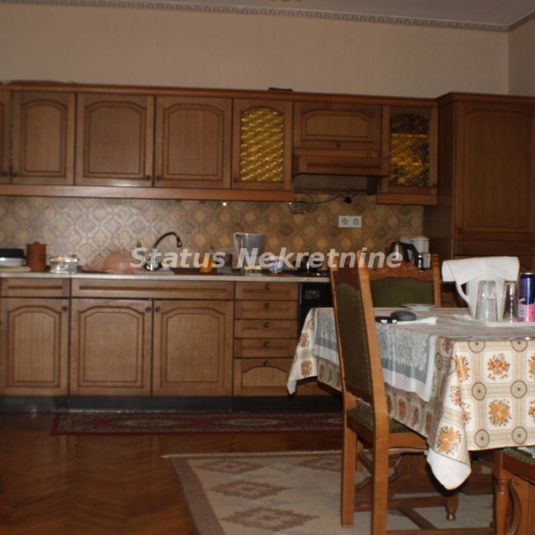 Kuća Prodaja Bački Petrovac  372 m2