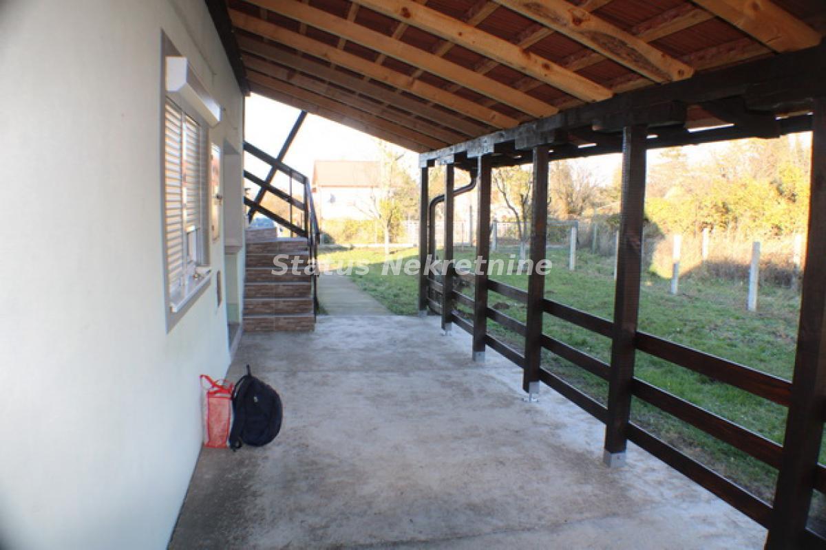 Kuća Prodaja Inđija  79 m2