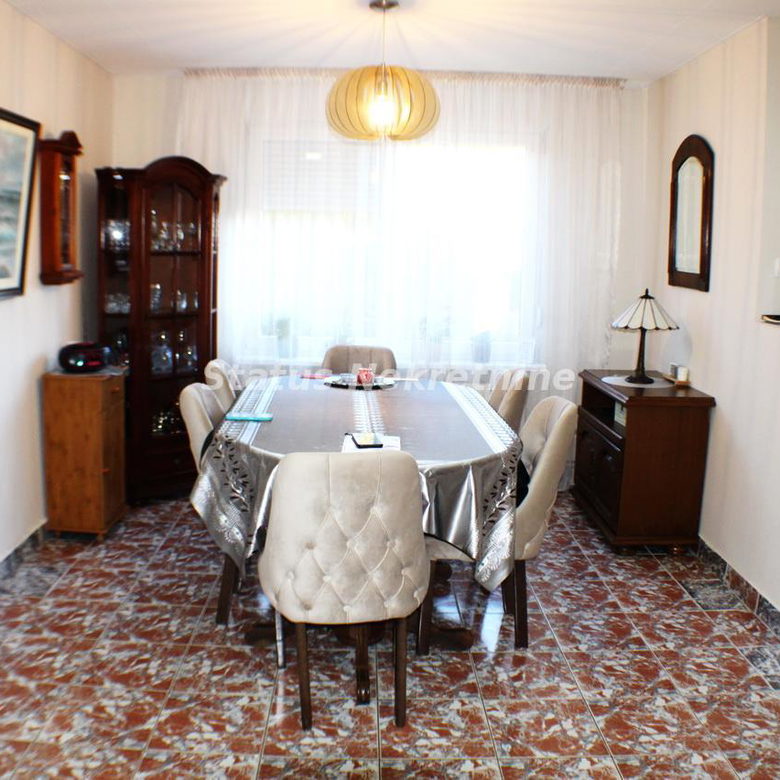 Kuća Prodaja Beočin  159 m2