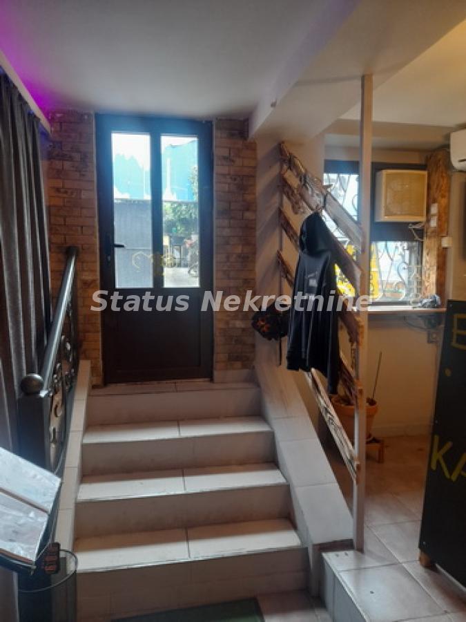 Lokal Izdavanje Novi Sad  66 m2