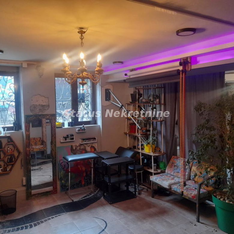Lokal Izdavanje Novi Sad  66 m2