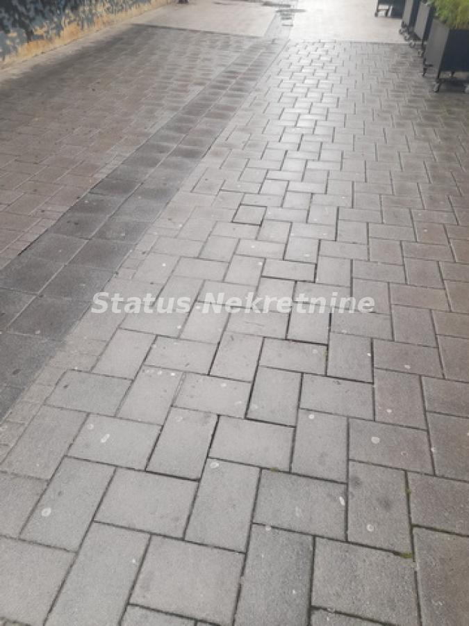 Lokal Izdavanje Novi Sad  66 m2