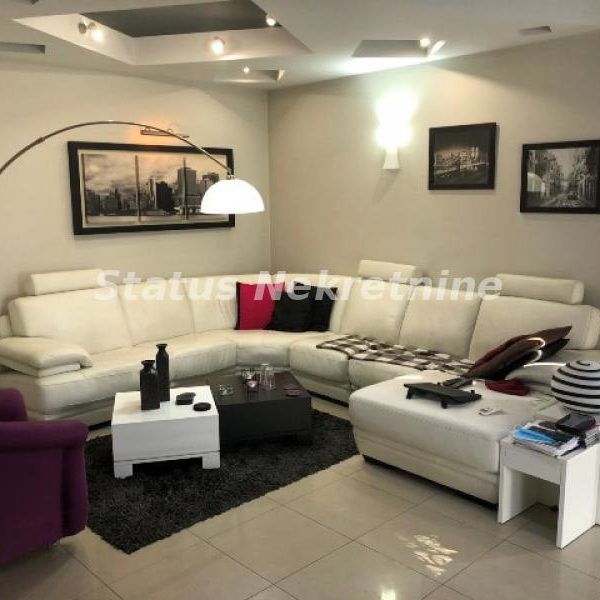 Kuća Prodaja Novi Sad  342 m2