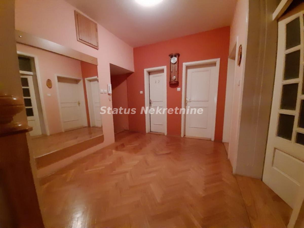 Kuća Prodaja Novi Sad  348 m2