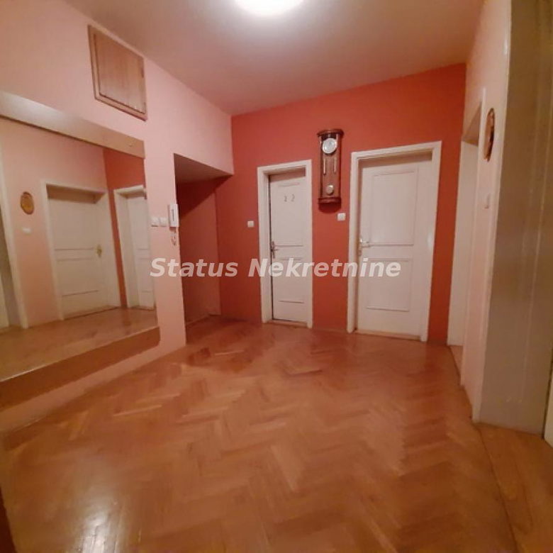 Kuća Prodaja Novi Sad  348 m2