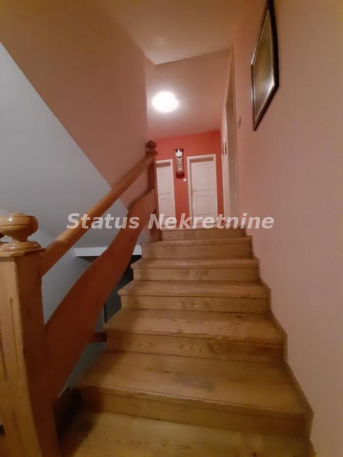 Kuća Prodaja Novi Sad  348 m2