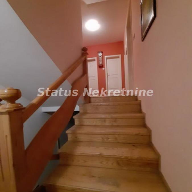 Kuća Prodaja Novi Sad  348 m2