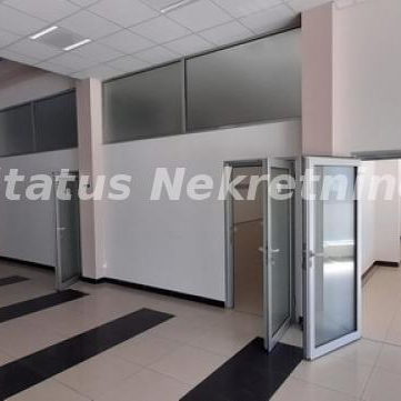 Lokal Izdavanje Novi Sad  1700 m2