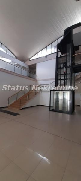 Lokal Izdavanje Novi Sad  1700 m2