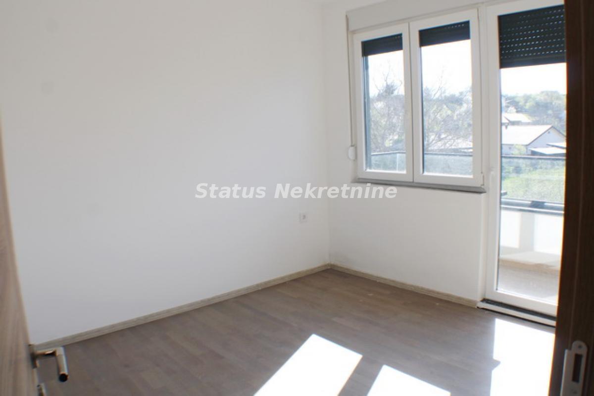 Stan Prodaja Novi Sad  77 m2