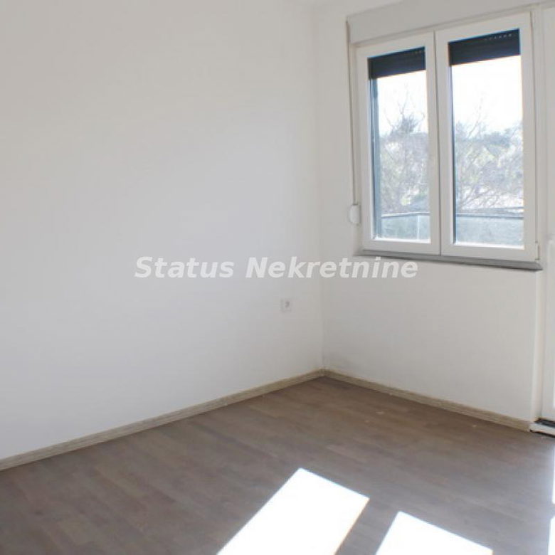 Stan Prodaja Novi Sad  77 m2