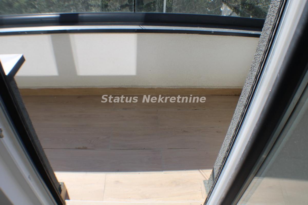 Stan Prodaja Novi Sad  77 m2