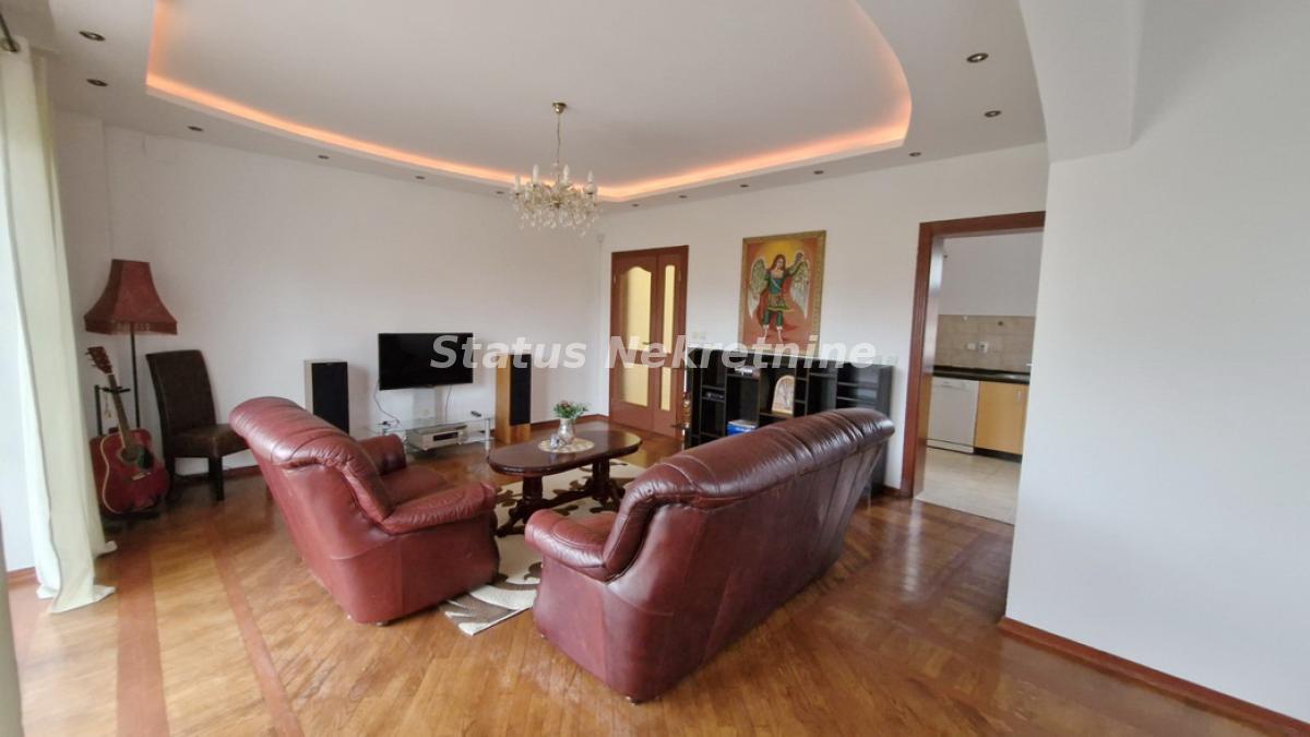 Kuća Prodaja Novi Sad  338 m2