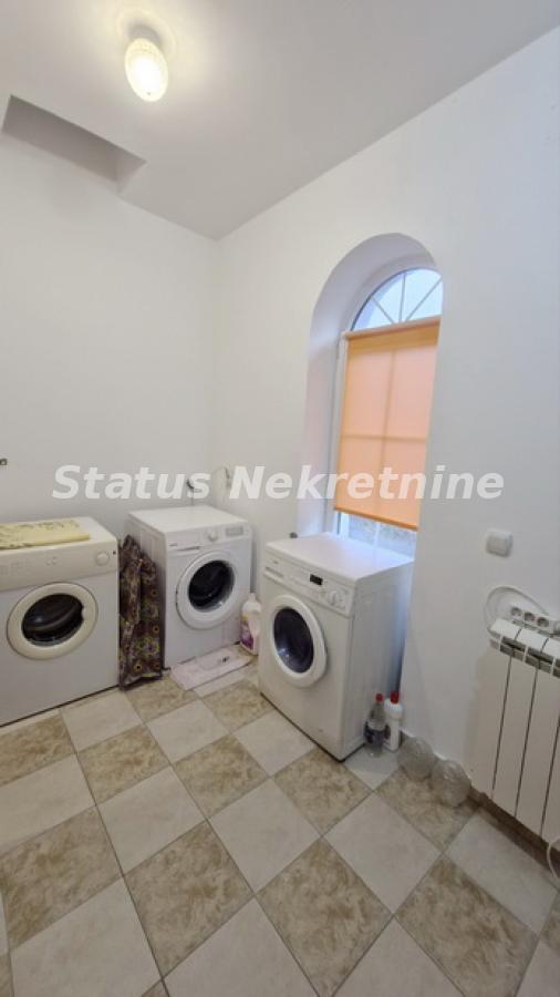 Kuća Prodaja Novi Sad  338 m2