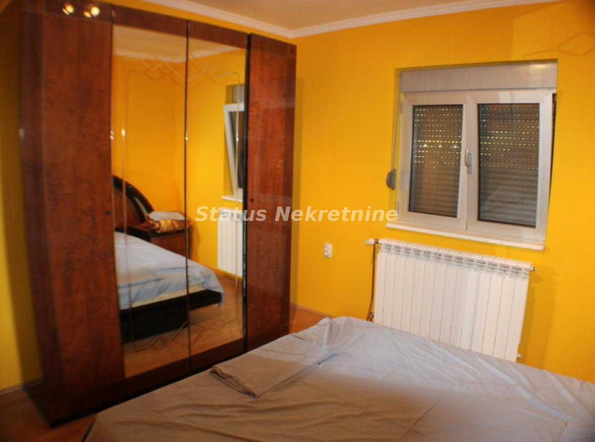 Kuća Prodaja Novi Sad  220 m2