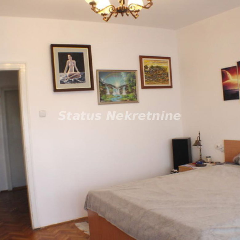 Stan Prodaja Novi Sad  77 m2