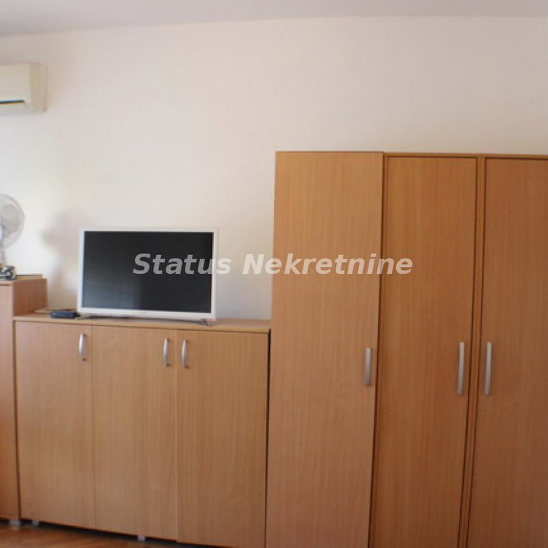 Stan Prodaja Novi Sad  77 m2