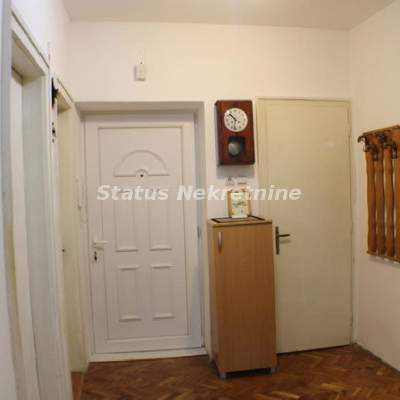 Stan Prodaja Novi Sad  77 m2