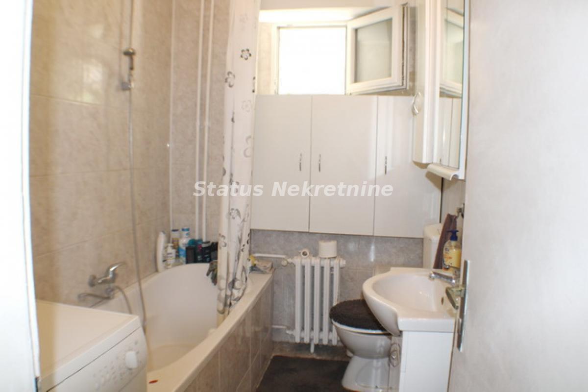 Stan Prodaja Novi Sad  77 m2