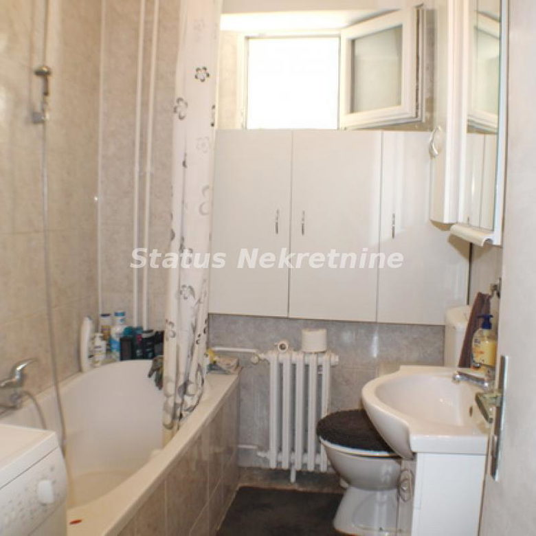 Stan Prodaja Novi Sad  77 m2