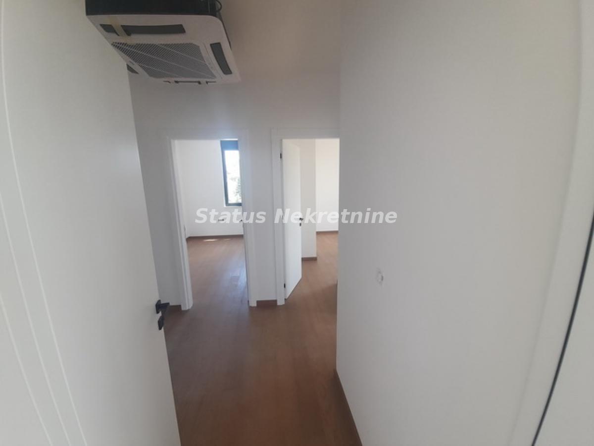 Stan Prodaja Novi Sad  140 m2
