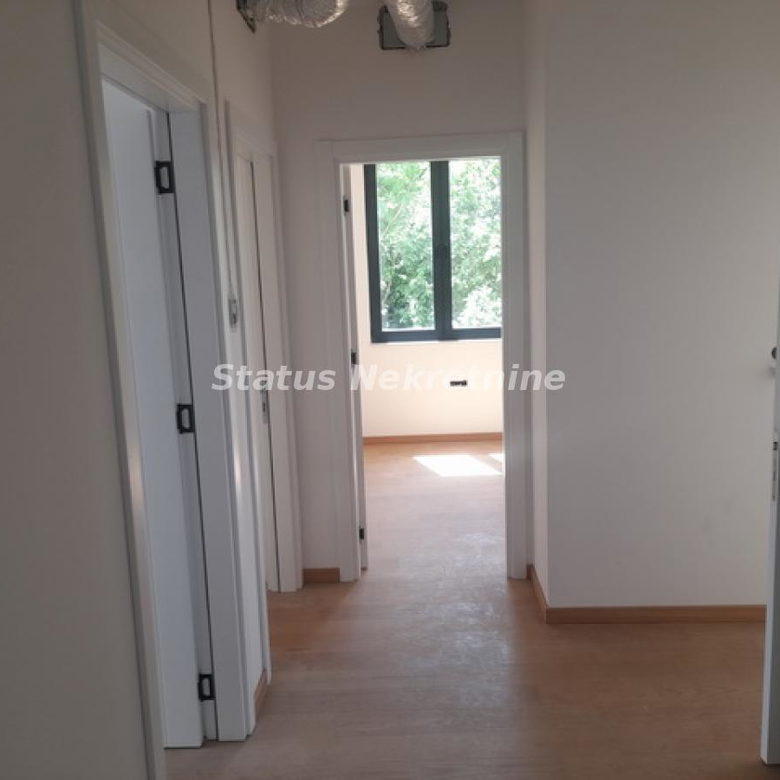 Stan Prodaja Novi Sad  140 m2