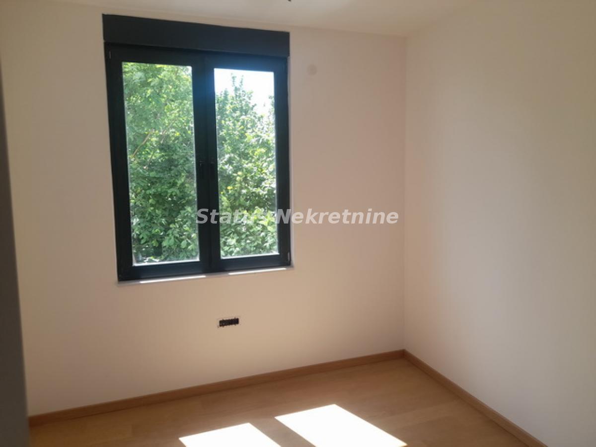 Stan Prodaja Novi Sad  140 m2