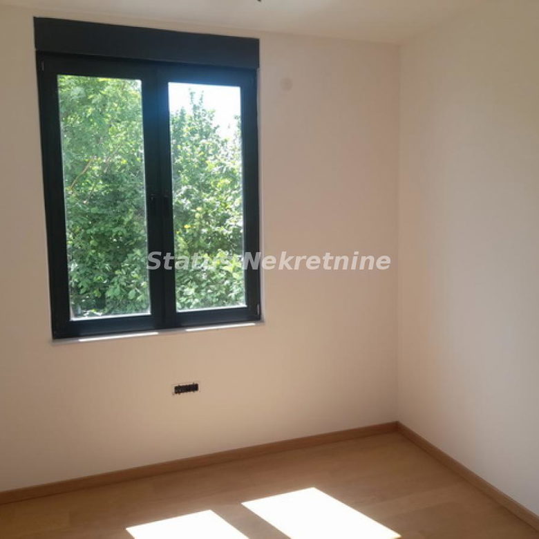 Stan Prodaja Novi Sad  140 m2