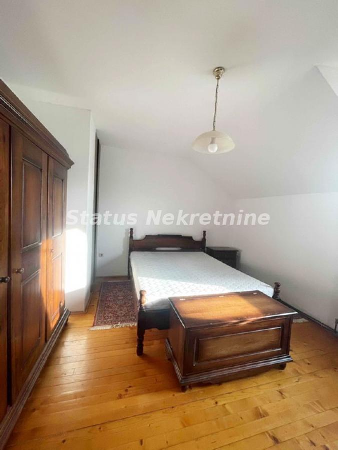 Kuća Izdavanje Novi Sad  320 m2