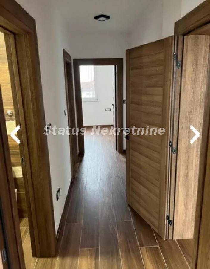 Lokal Izdavanje Novi Sad  250 m2