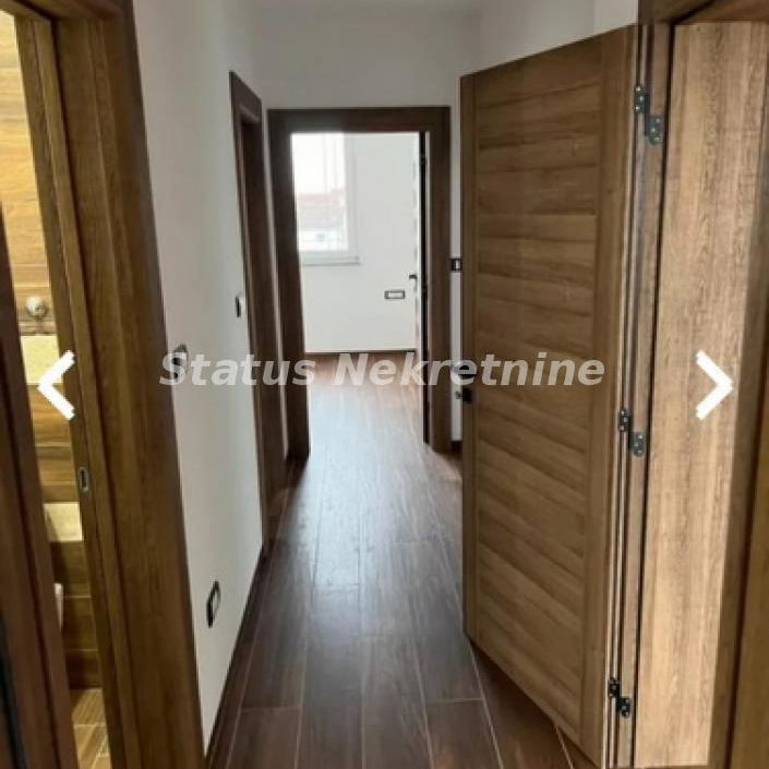 Lokal Izdavanje Novi Sad  250 m2